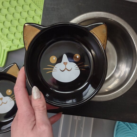 Cat and Dog Pet Bowls Metal and Ceramic, Licking Mats and Bat Collar - Picture 13 of 15